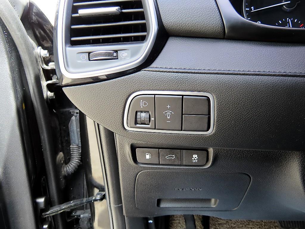 HYUNDAI Grandeur - Vista 12