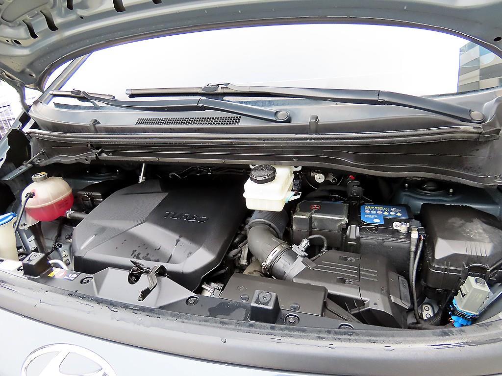 HYUNDAI Staria 2022 Gris - Importación desde Corea - HF Imports Iquique - Foto 17