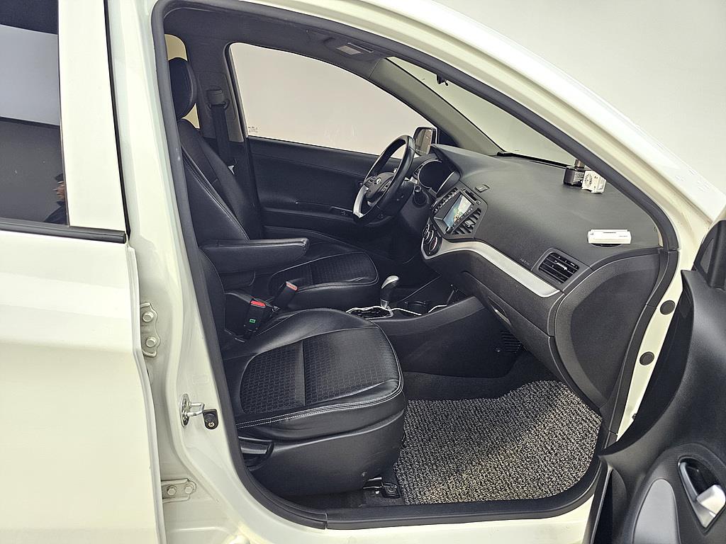 KIA Morning - Vista 11