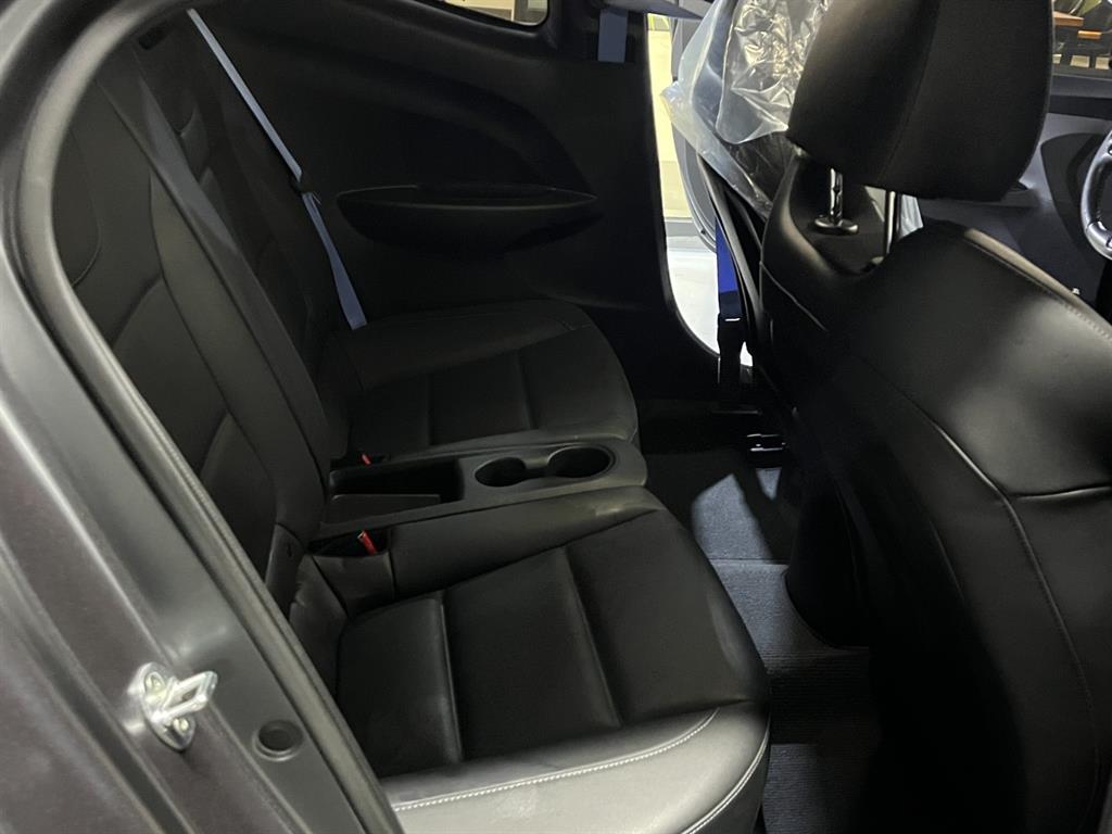 HYUNDAI Veloster - Vista 6