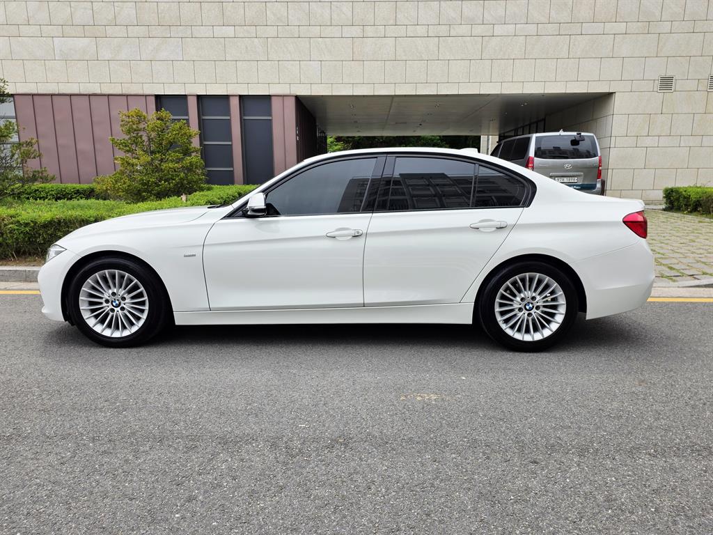 BMW 3 series - Vista 3
