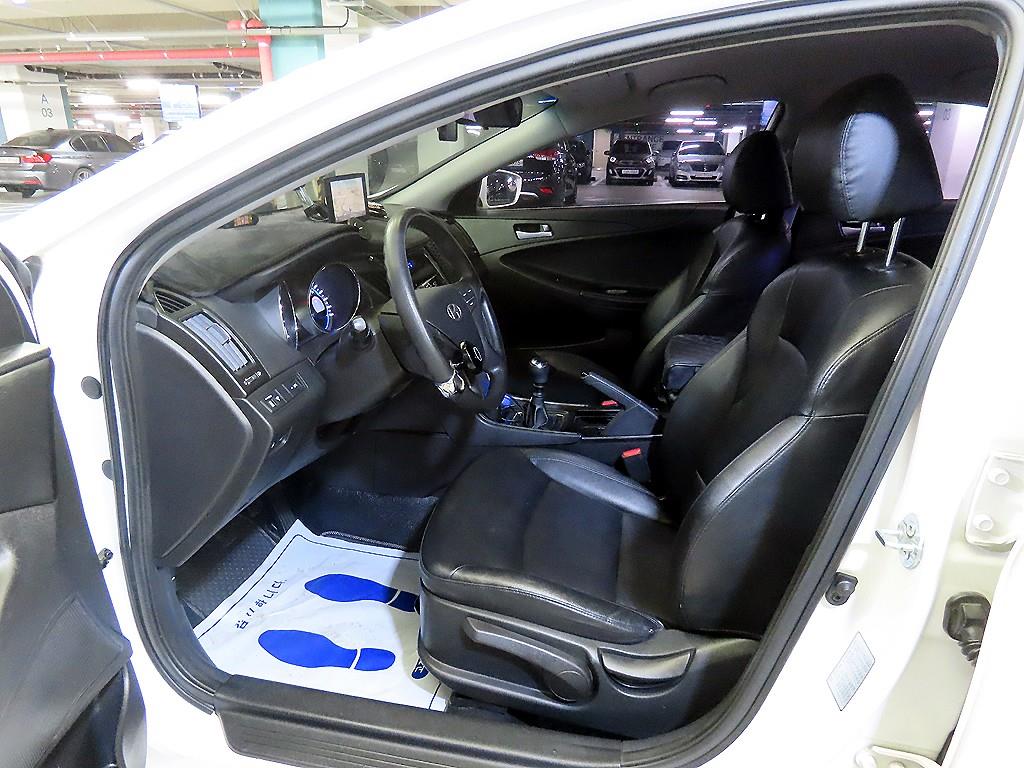 HYUNDAI Sonata - Vista 6