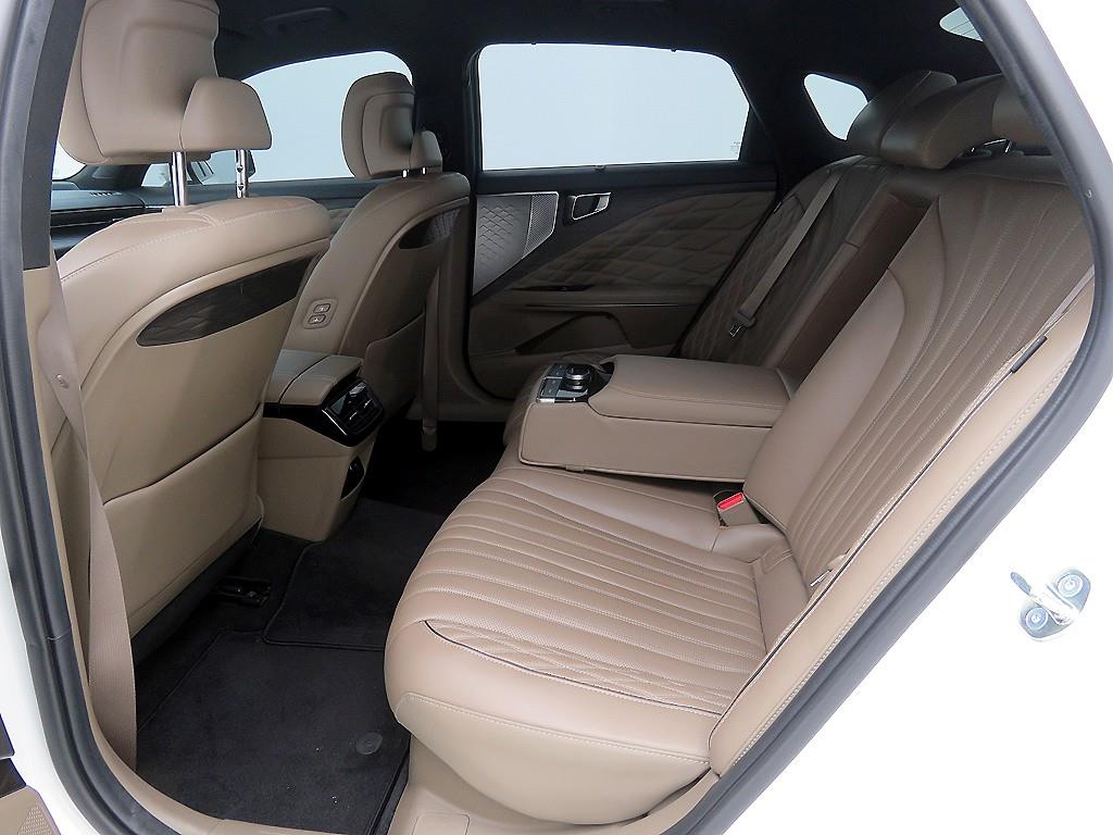 KIA K8 - Vista 7