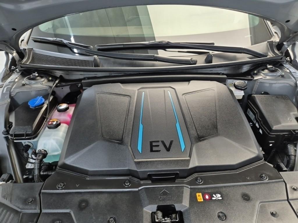 HYUNDAI Ioniq 5 - Vista 5