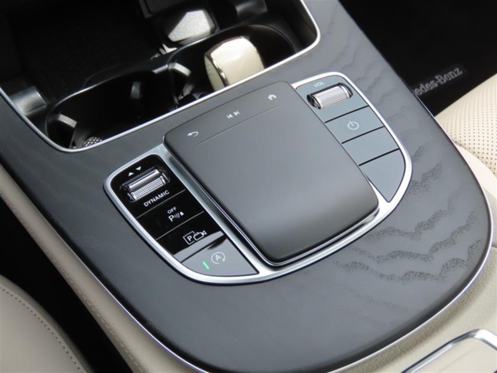 Mercedes Benz E class - Vista 11