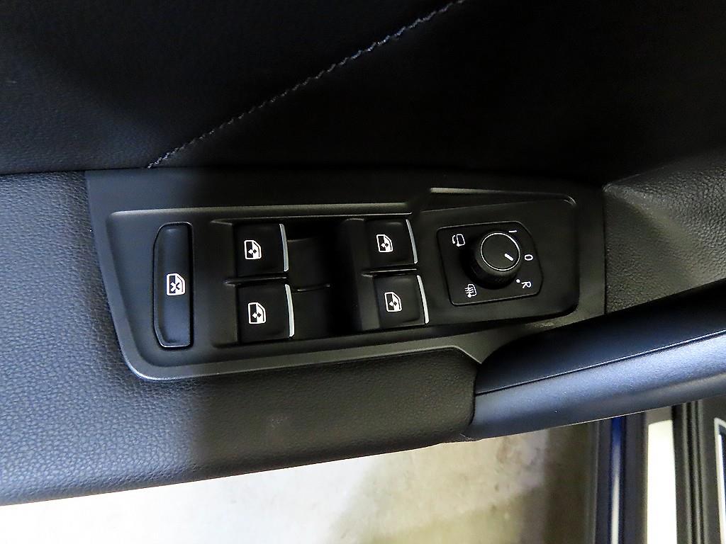 Volkswagen Tiguan 2023 Azul - Importación desde Corea - HF Imports Iquique - Foto 13