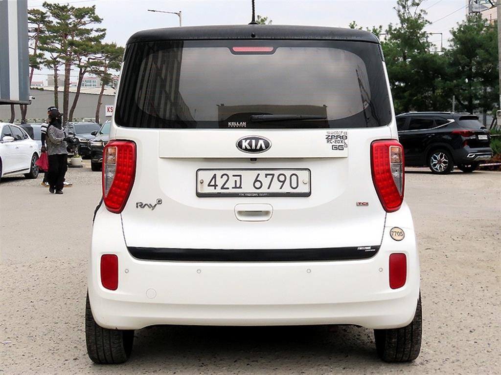KIA Ray - Vista 4