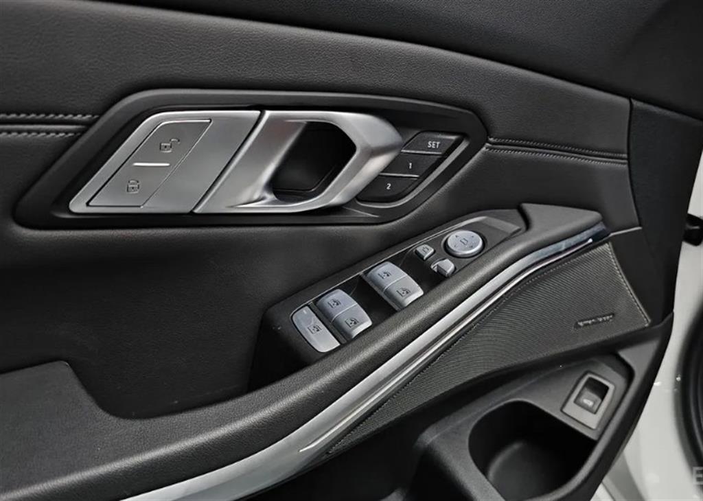 BMW 3 series 2025 Blanco - Importación desde Corea - HF Imports Iquique - Foto 17