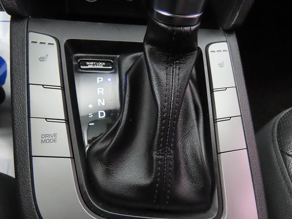 HYUNDAI Avante - Vista 12