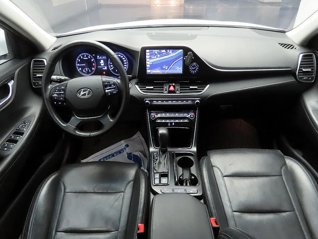 HYUNDAI Grandeur - Vista 8