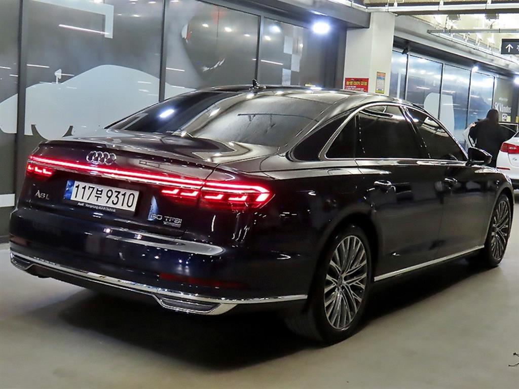 Audi A8 - Vista 4