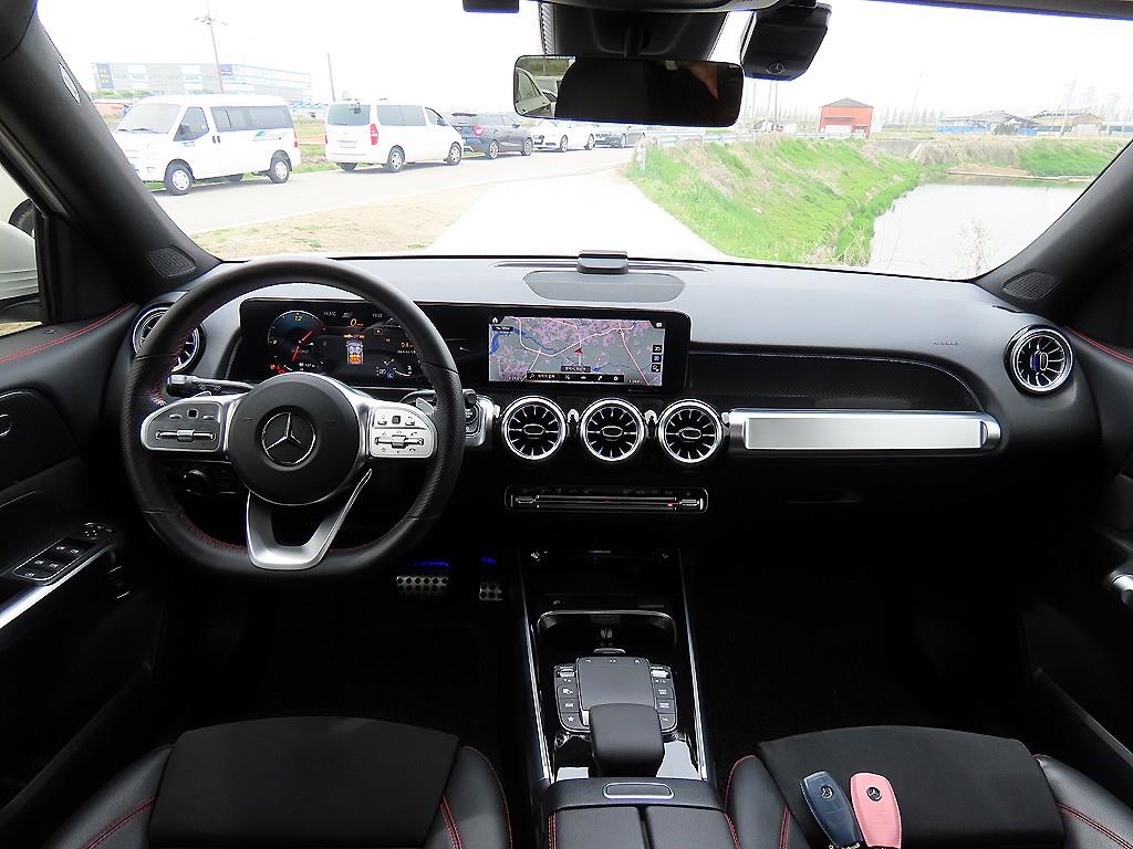 Mercedes Benz GLB Class - Vista 9
