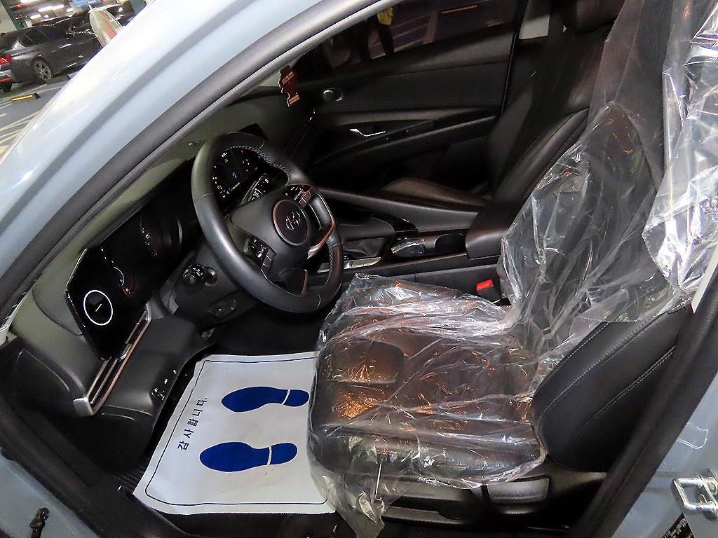 HYUNDAI Avante - Vista 6