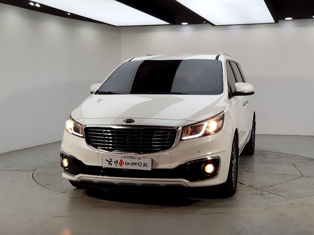 KIA Carnival - Vista 2