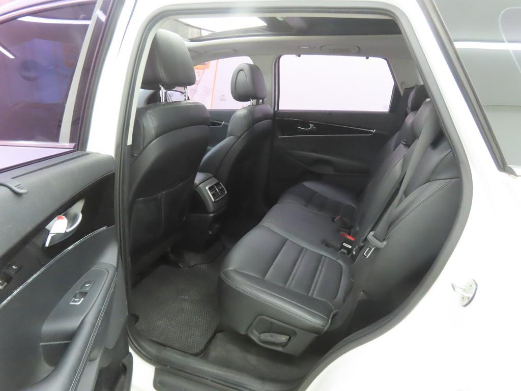 KIA Sorento - Vista 6