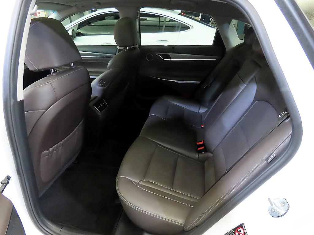 HYUNDAI Grandeur - Vista 7