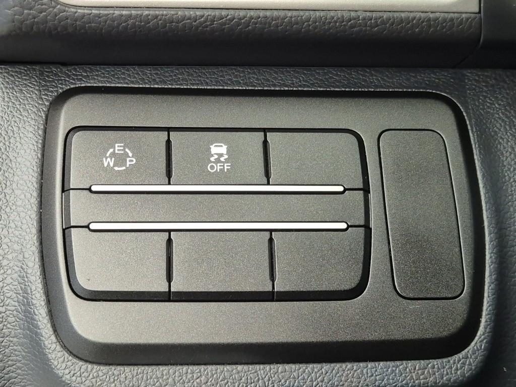 Ssangyong Tivoli 2016 Rojo - Importación desde Corea - HF Imports Iquique - Foto 19