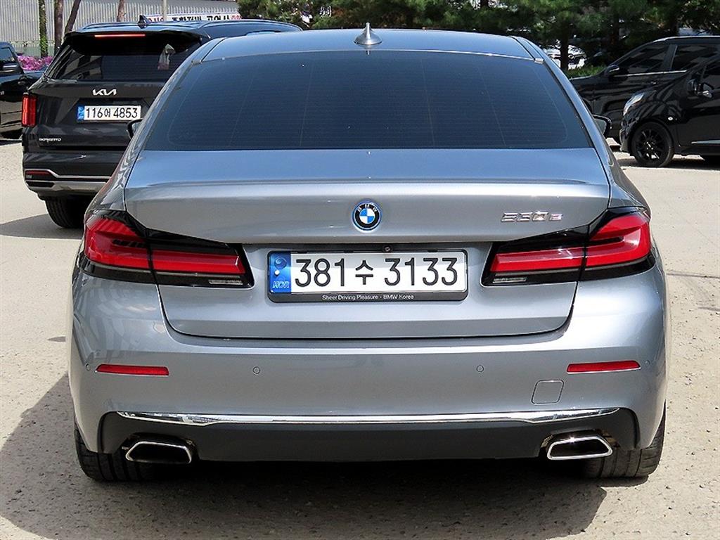 BMW 5 Series - Vista 4