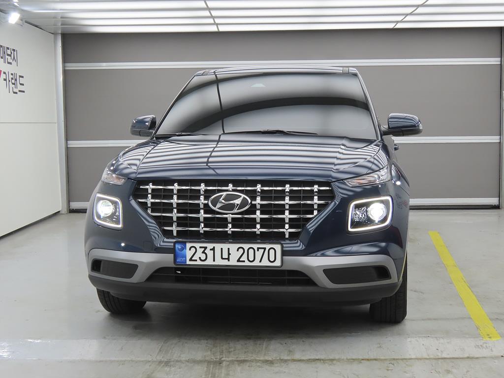 HYUNDAI Venue - Vista 2
