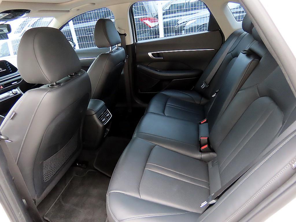 HYUNDAI Sonata - Vista 6