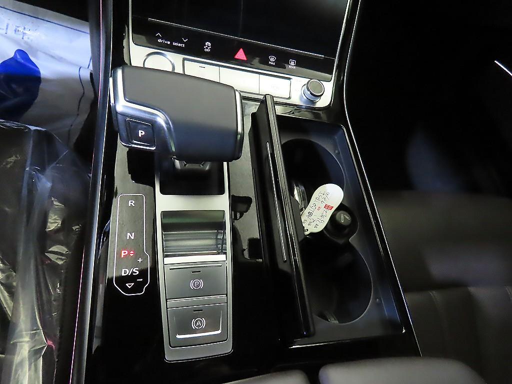 Audi A8 - Vista 12