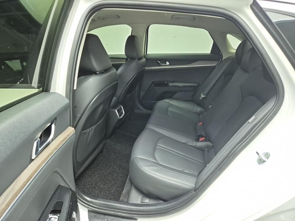 KIA K5 - Vista 10
