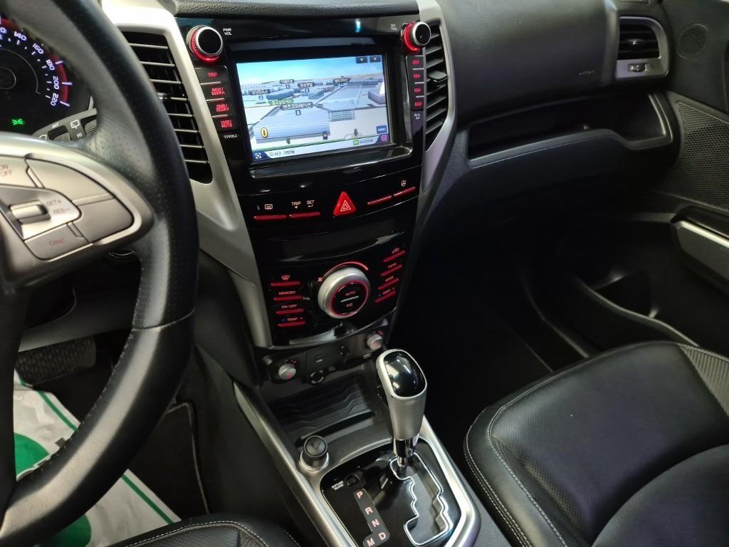 Ssangyong Tivoli - Vista 10