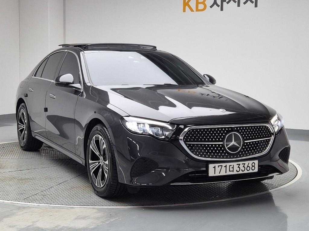 Mercedes Benz E class - Vista 4