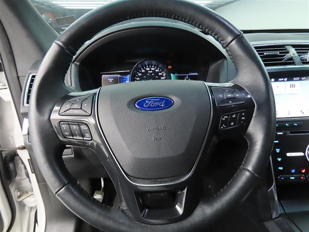 Ford Explorer - Vista 8