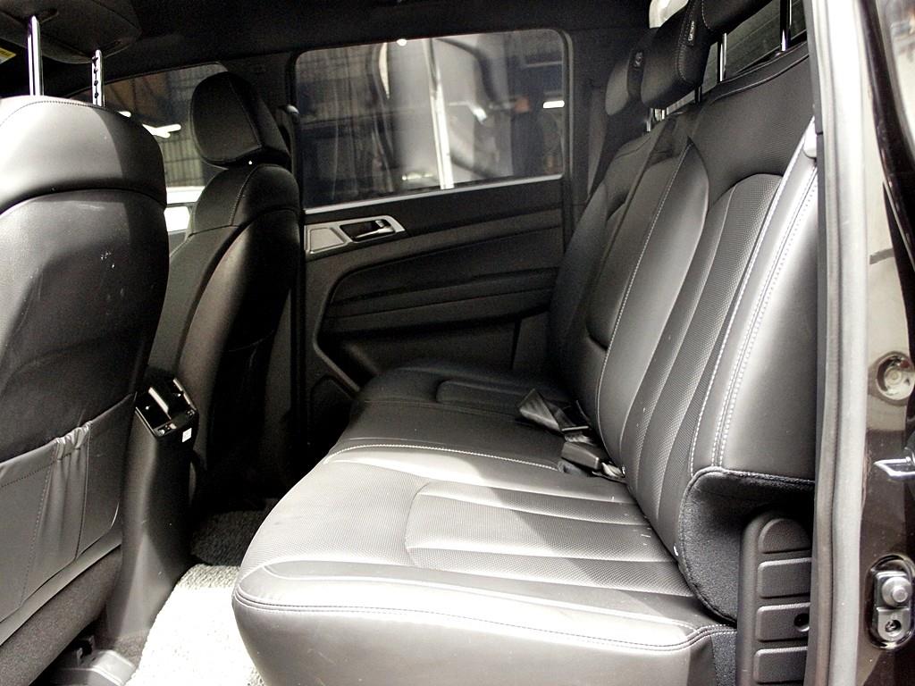 Ssangyong Rexton - Vista 11