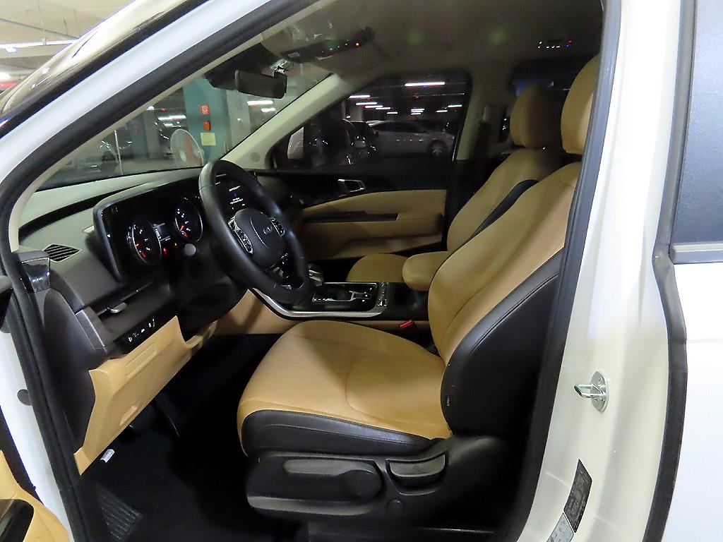 KIA Carnival - Vista 6