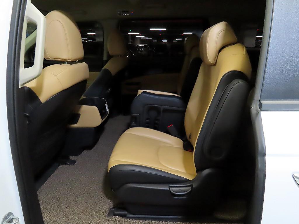 KIA Carnival - Vista 7