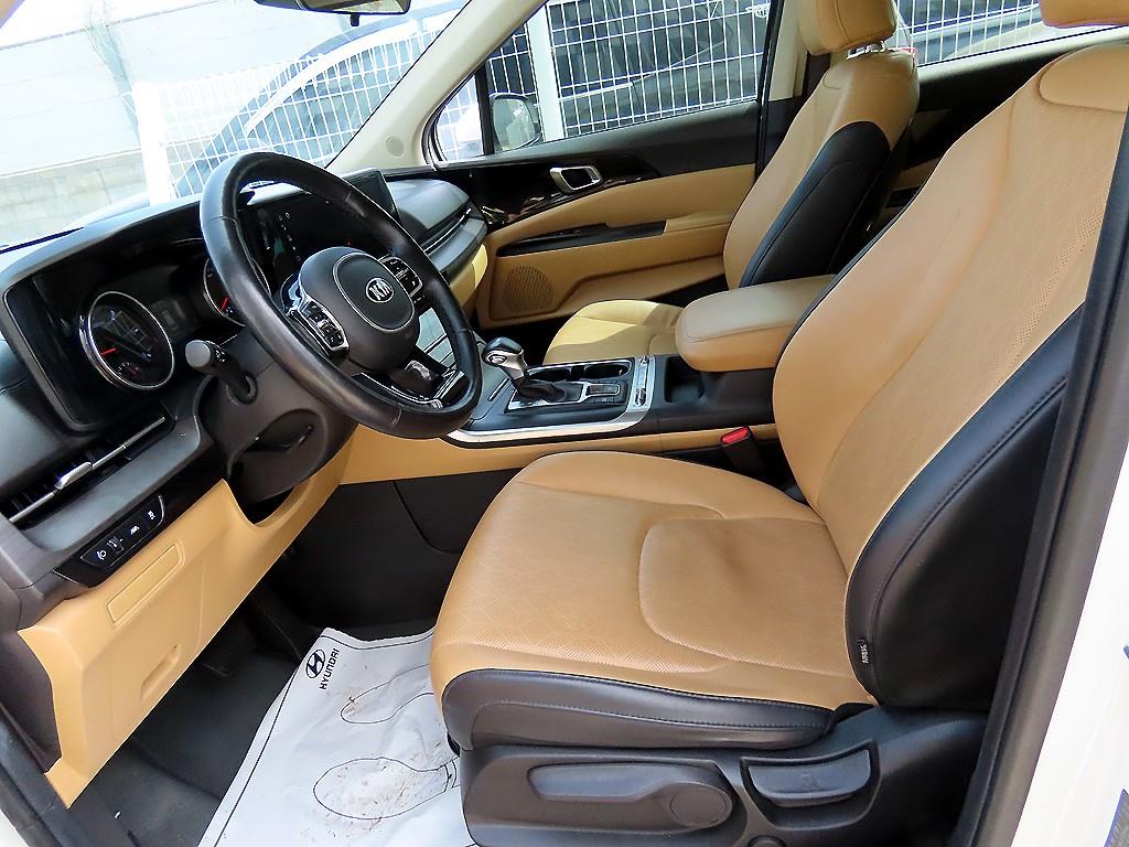 KIA Carnival - Vista 5