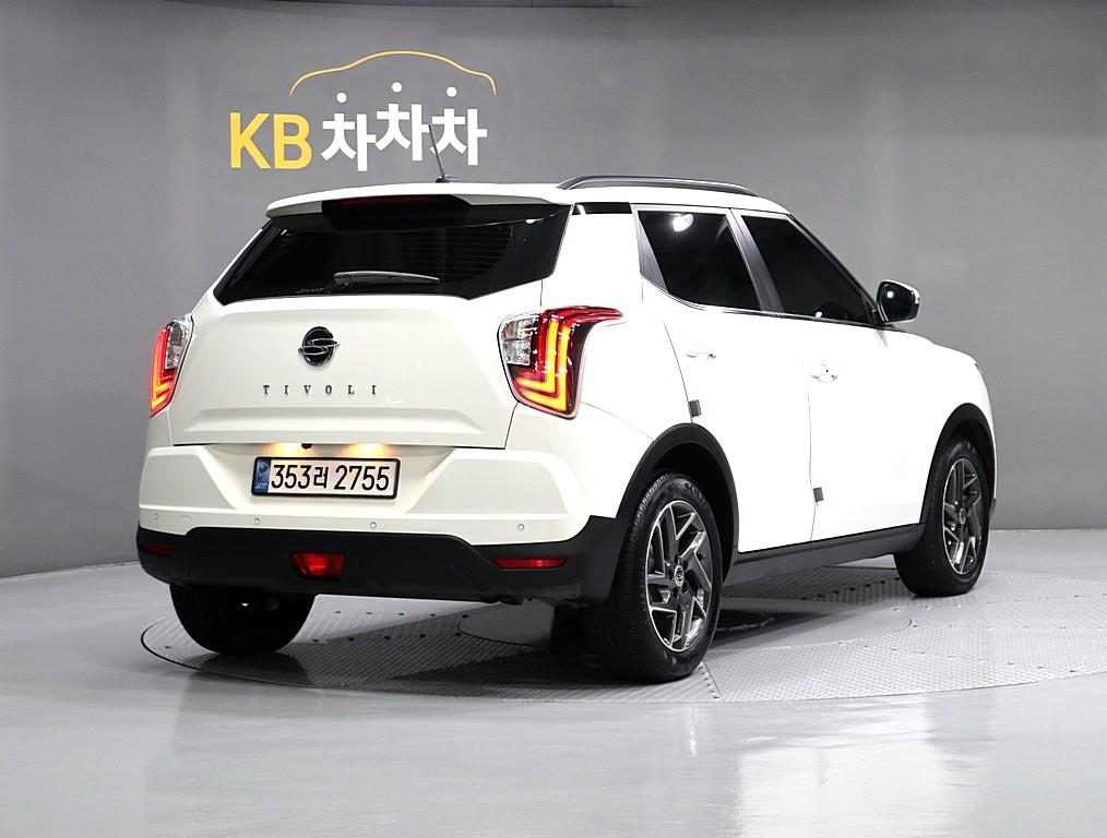 Ssangyong Tivoli - Vista 3