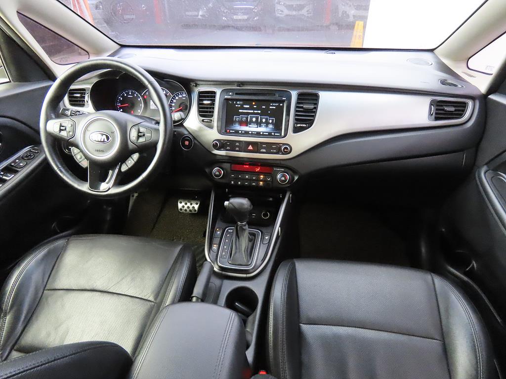KIA Carens - Vista 5