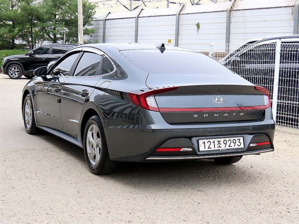 HYUNDAI Sonata - Vista 3