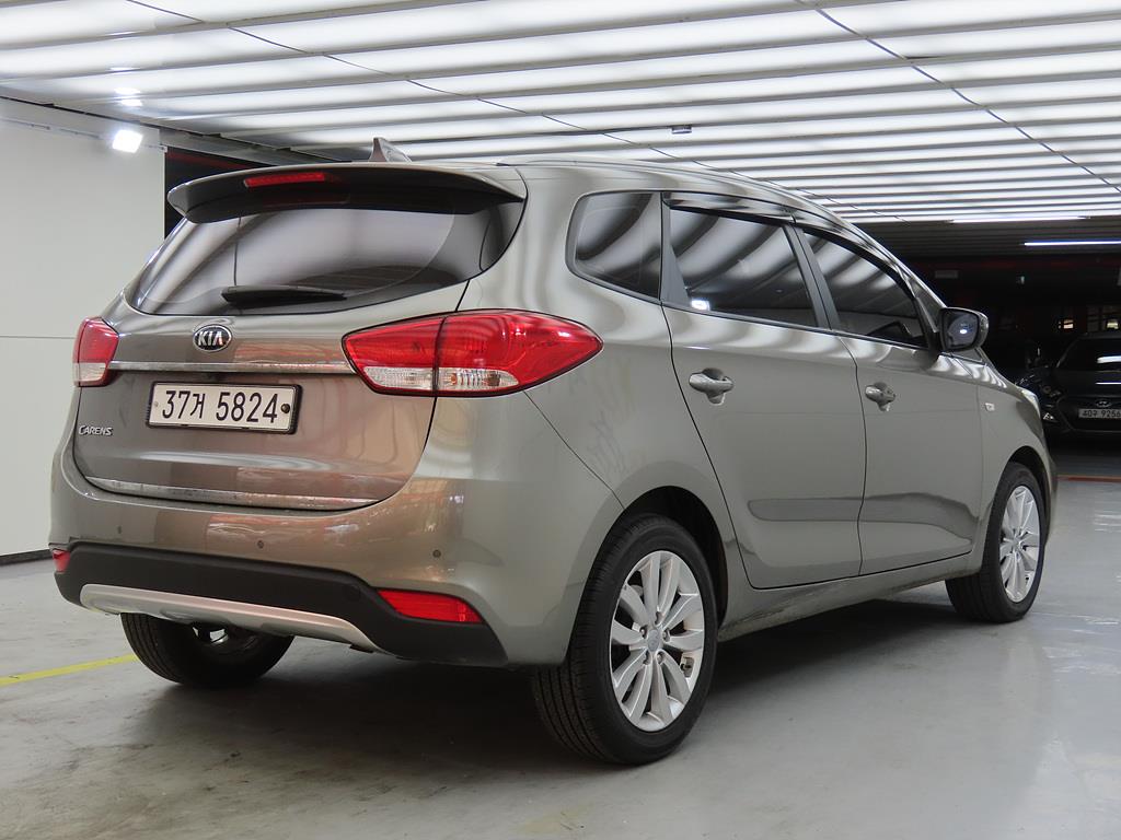 KIA Carens - Vista 2
