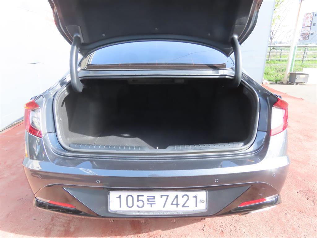 HYUNDAI Sonata - Vista 9