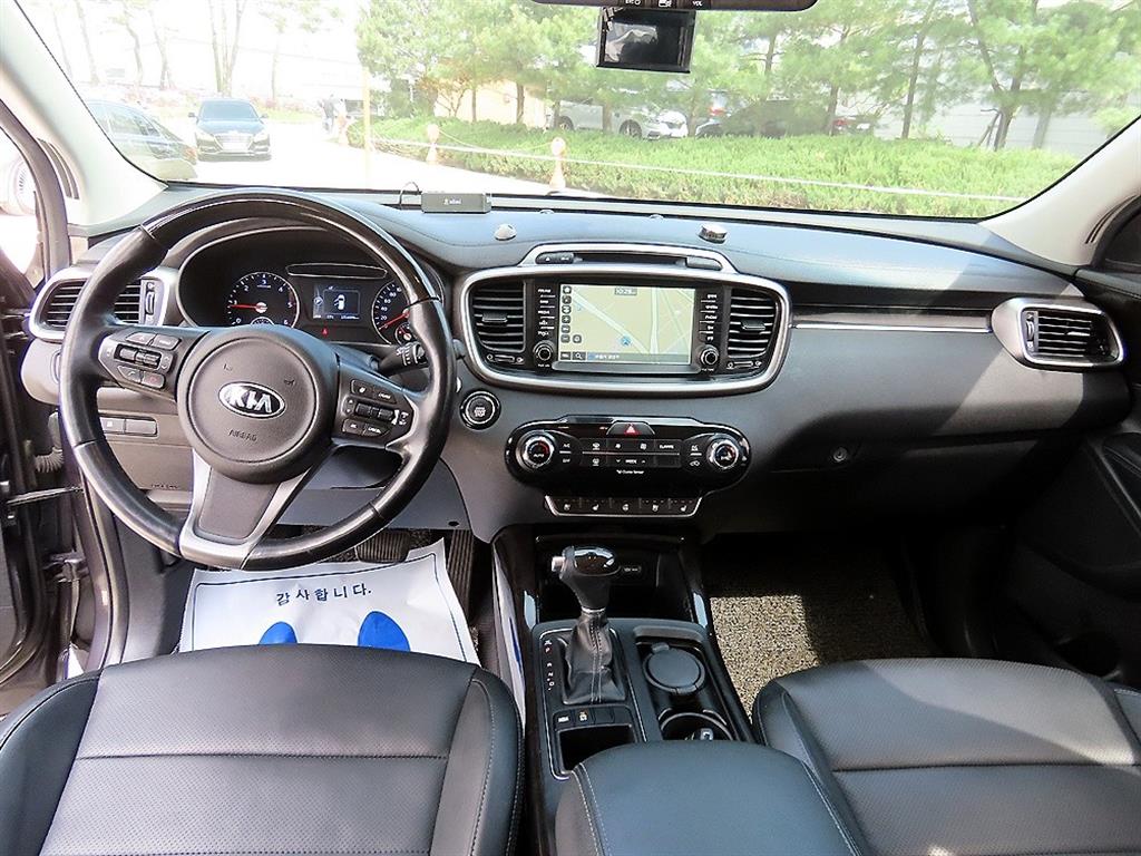 KIA Sorento - Vista 7