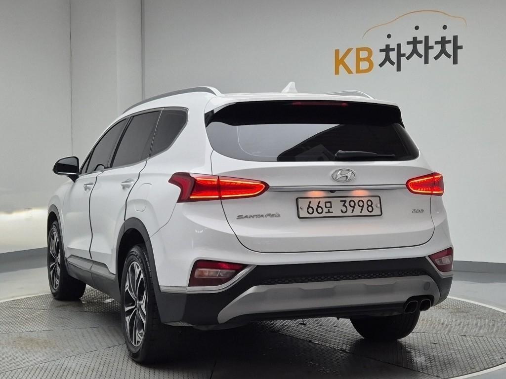 HYUNDAI Santa Fe - Vista 2