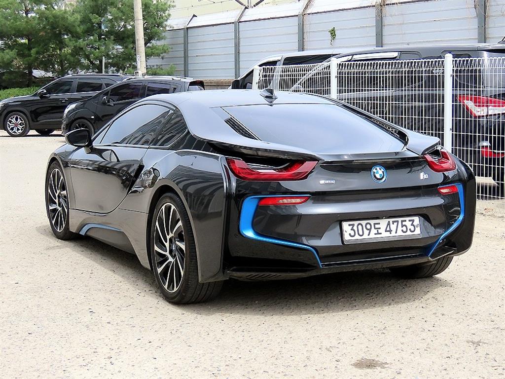 BMW i8 - Vista 3