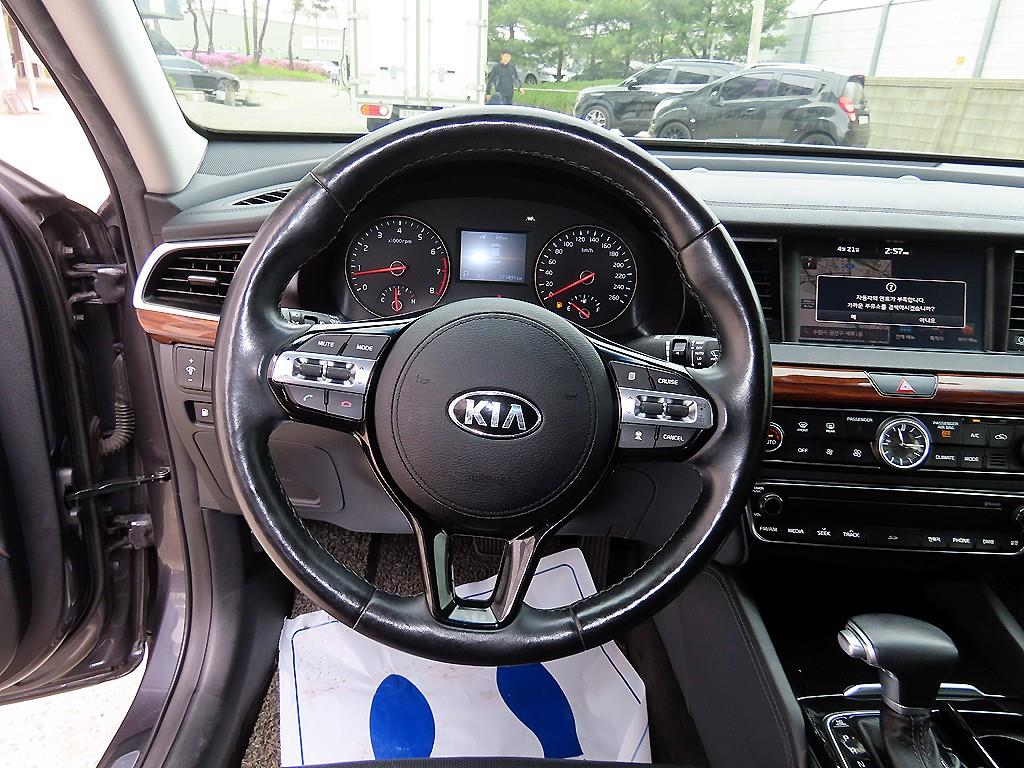 KIA K7 - Vista 8