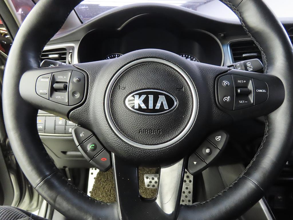 KIA Carens - Vista 9