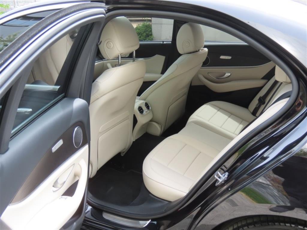 Mercedes Benz E class 2023 Negro - Importación desde Corea - HF Imports Iquique - Foto 13