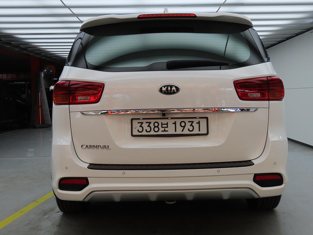 KIA Carnival - Vista 3