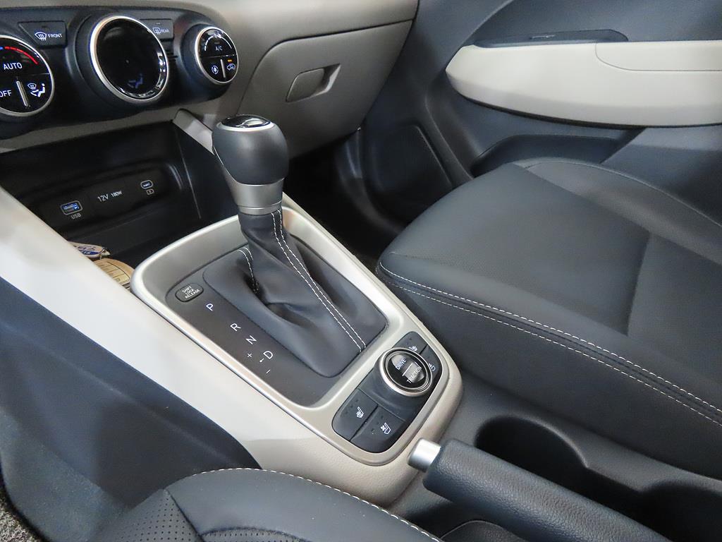 HYUNDAI Venue - Vista 11