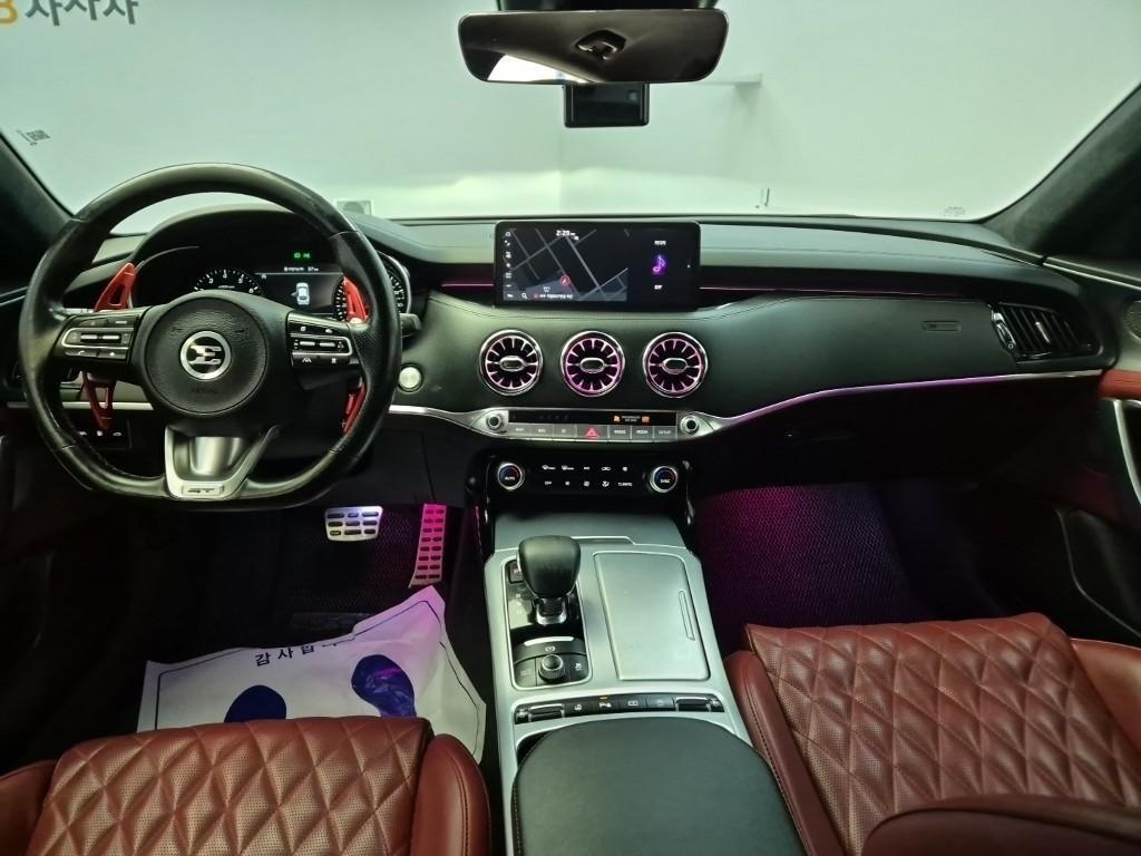 KIA Stinger - Vista 7