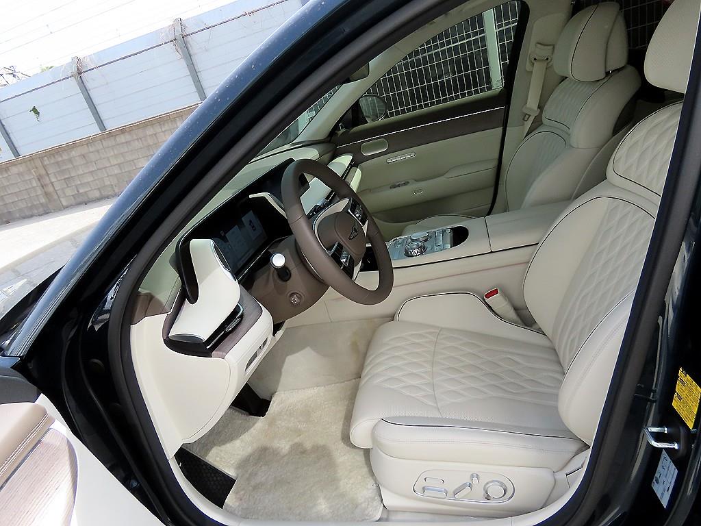 Genesis G90 - Vista 5