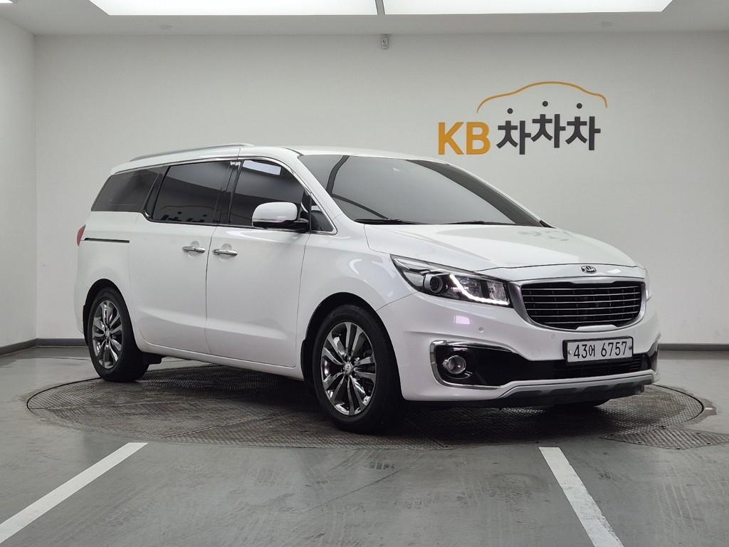 KIA Carnival - Vista 2