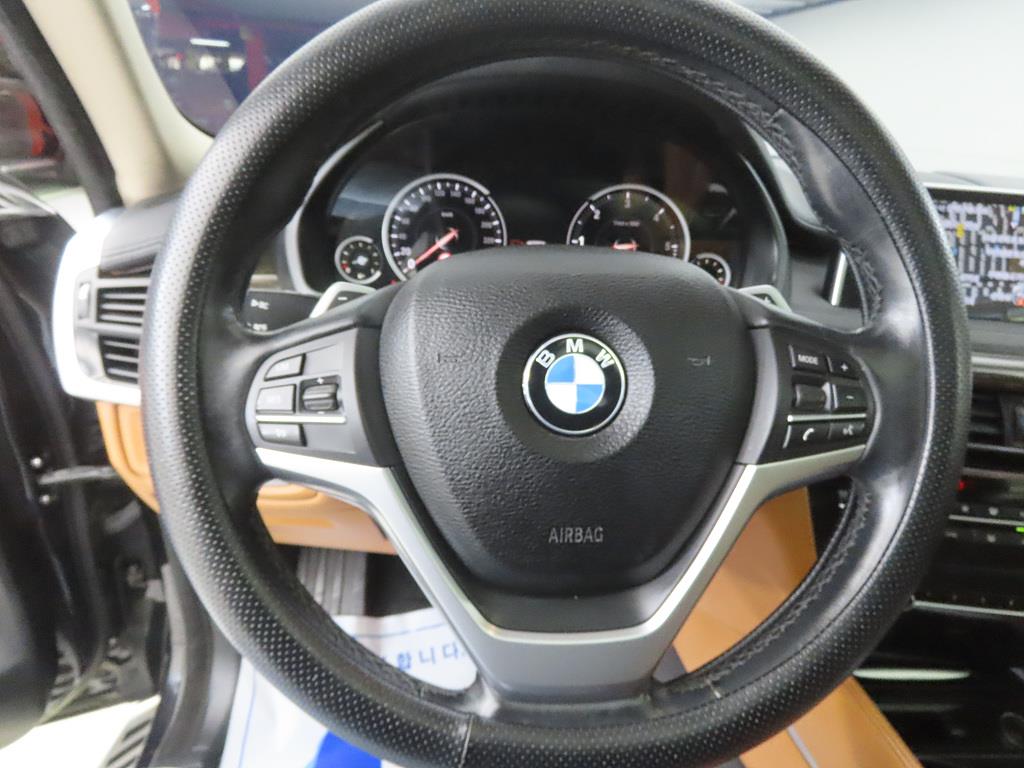 BMW X6 - Vista 8